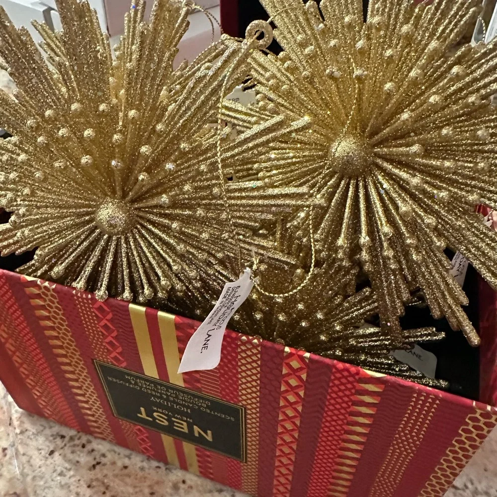 Festive Gold Starburst Ornaments Macy’s Holiday Lane set of 8